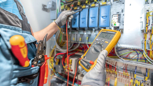 Best Emergency Electrical Repair  in Somers, WI
